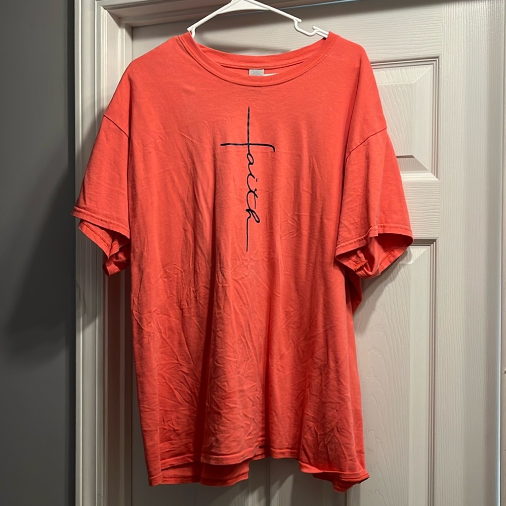 Gildan XL tshirt. Only worn a few times. Says “Faith” on the front.